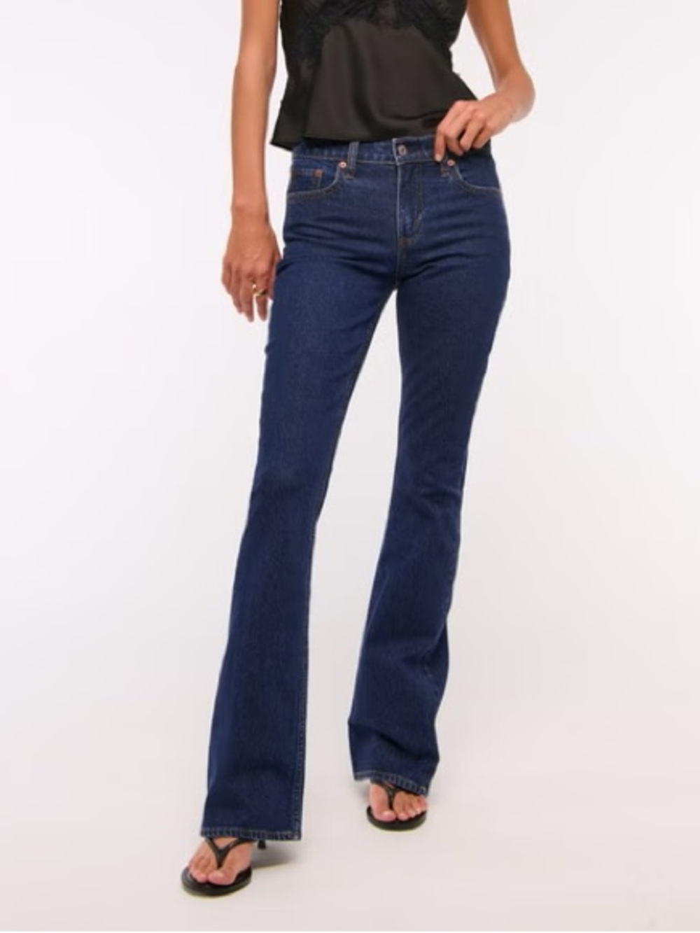 Abercrombie Mid Rise Bootcut Jeans in Dark Wash - 26 SHORT